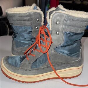 Ecco Gore-Tex Gray and Blue Winter Boots with Orange Laces Size 41